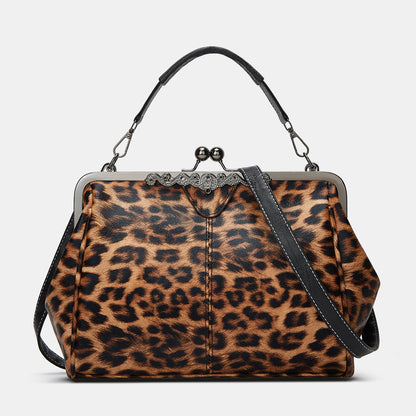 👜  2026 New Retro Fashion Clip Bag👛Combining Elegance and Practicality!