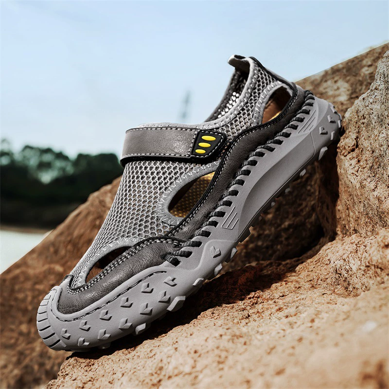 🔥2025 Hot Sale🔥Comfortable Closed Mesh Sandals for Men