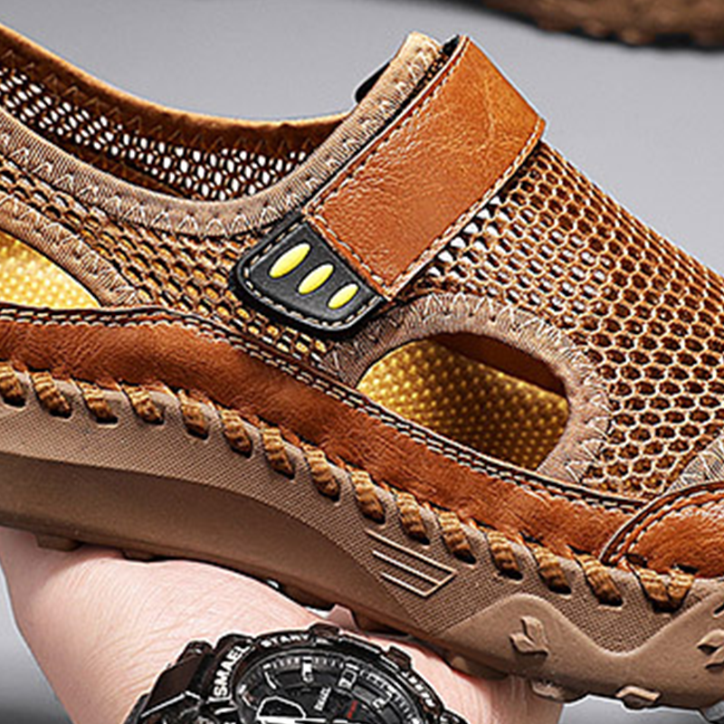 🔥2025 Hot Sale🔥Comfortable Closed Mesh Sandals for Men